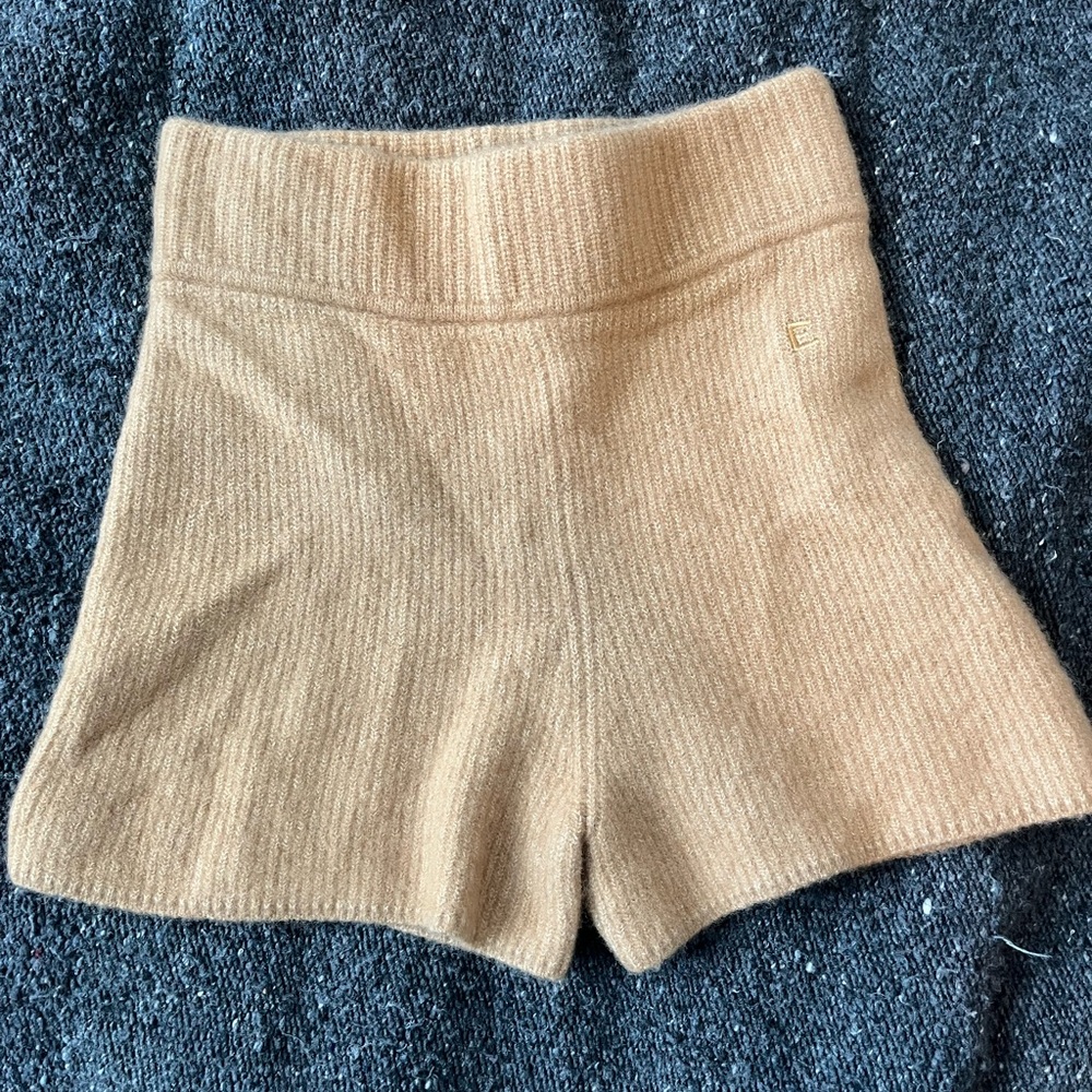 Everlane wool shorts. Size S. Never worn.